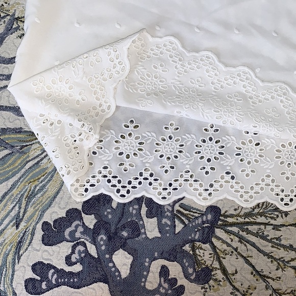 Simply Styled Cami, Size Medium, Off-white - Picture 5 of 11